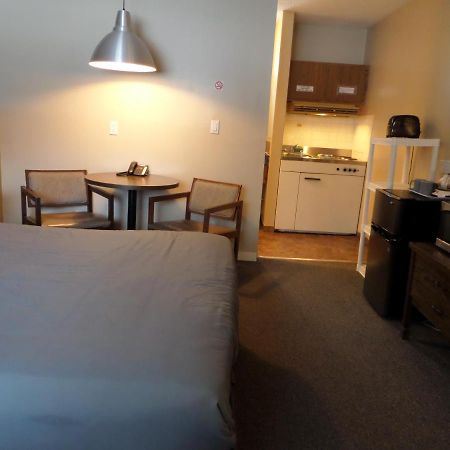 Ray Lyn Motel Trail Dış mekan fotoğraf