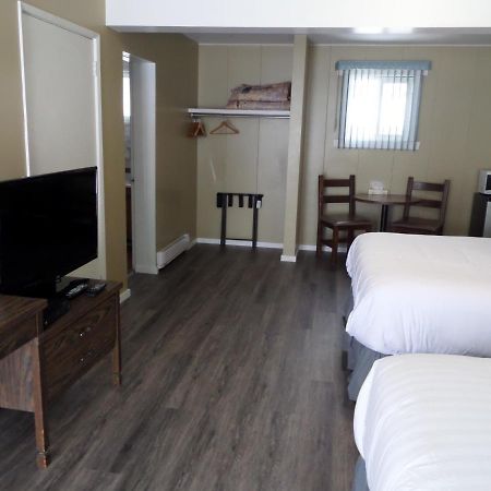 Ray Lyn Motel Trail Dış mekan fotoğraf