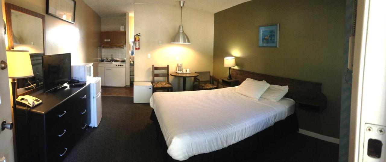 Ray Lyn Motel Trail Dış mekan fotoğraf