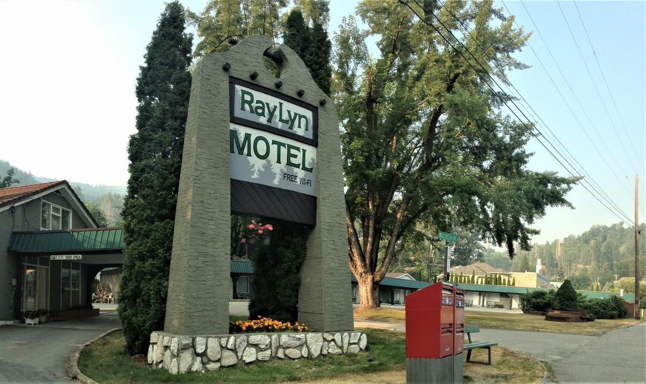Ray Lyn Motel Trail Dış mekan fotoğraf