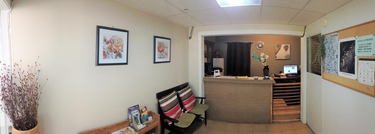 Ray Lyn Motel Trail Dış mekan fotoğraf