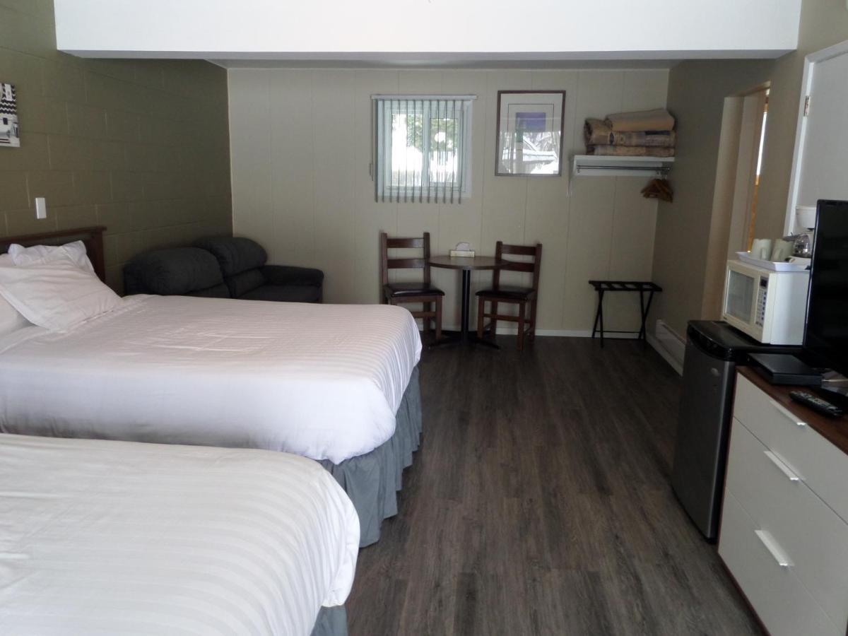 Ray Lyn Motel Trail Dış mekan fotoğraf