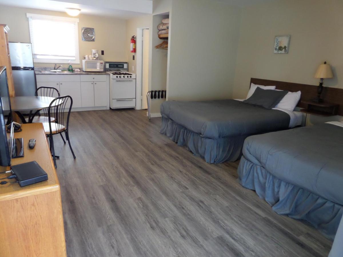 Ray Lyn Motel Trail Dış mekan fotoğraf