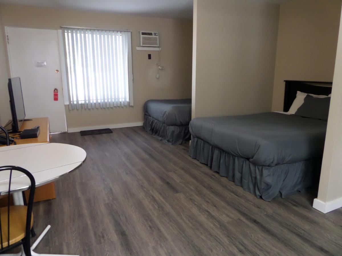 Ray Lyn Motel Trail Dış mekan fotoğraf